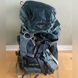 Osprey Ariel 65 Backpack in Teal and Black